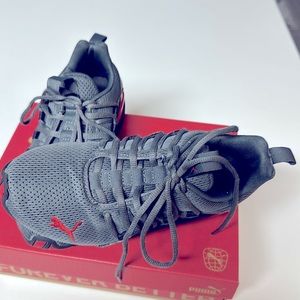 Youth Boys, Puma Shoes, Sizes 4C, Dark Grey.